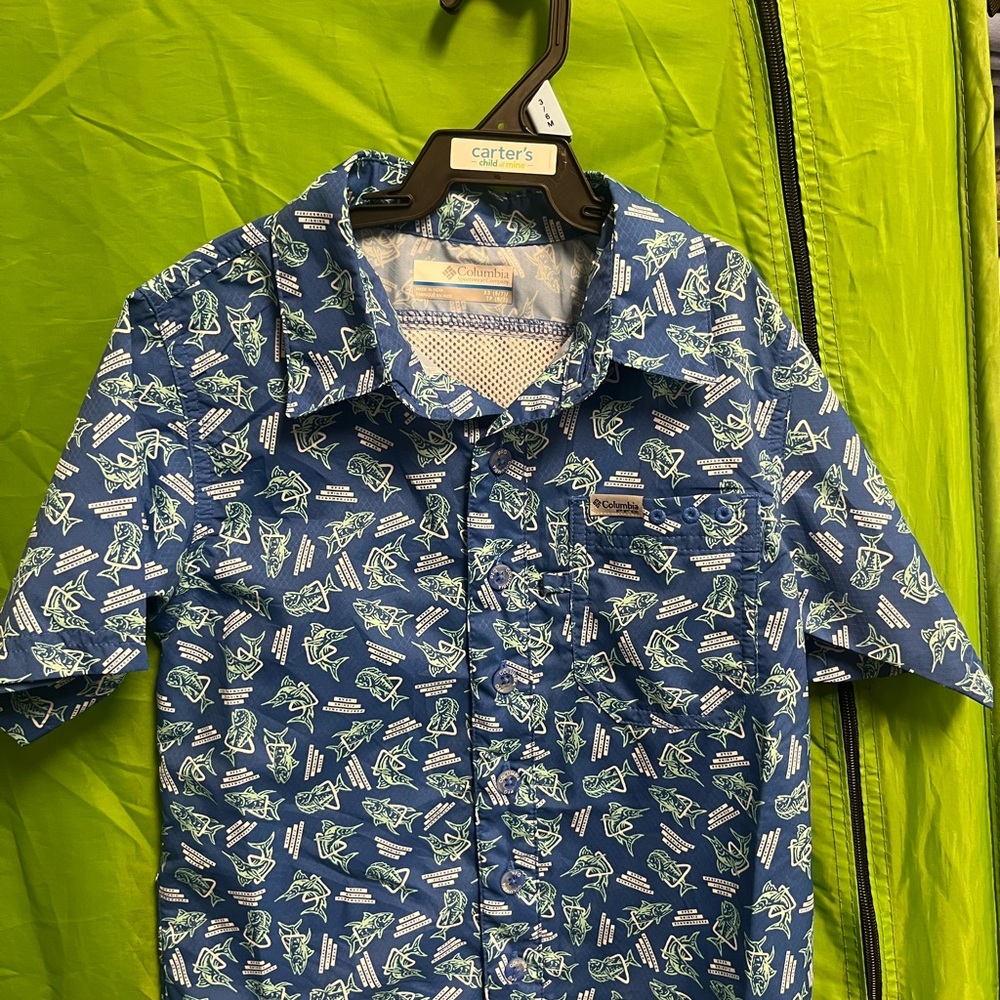 Columbia Blue Casual Button Down Shirt with Playful Print